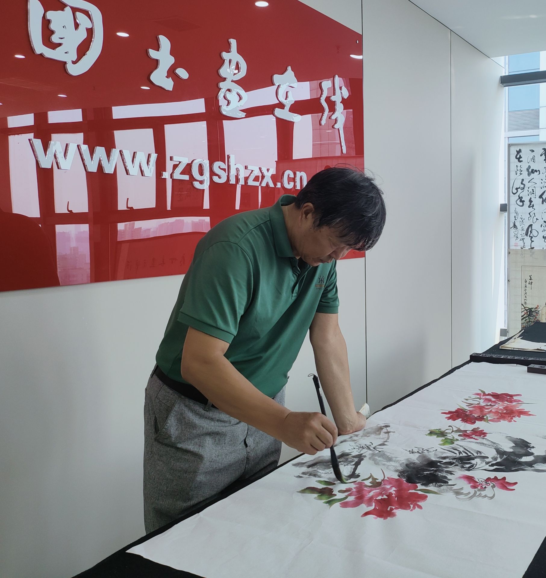 丹青溢彩，墨韵流芳 —— 刘振中先生做客“中国书画在线”